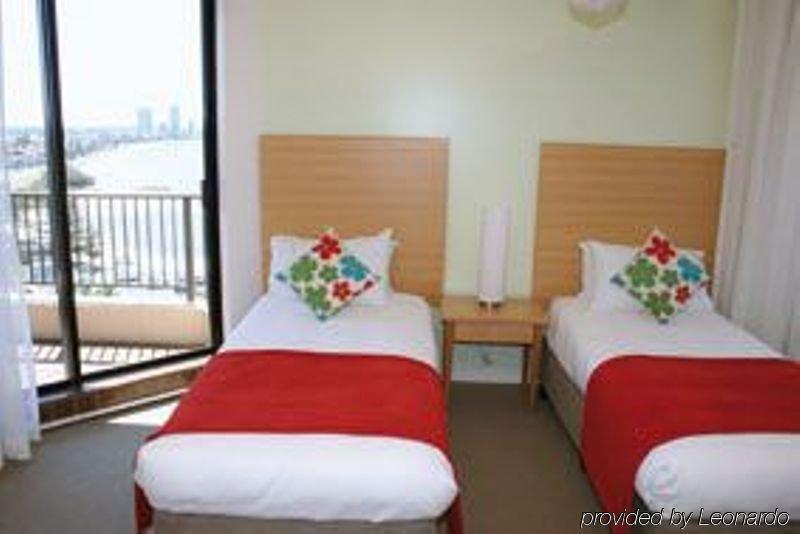 גולד קוסט Sandy Point Beach Resort מראה חיצוני תמונה