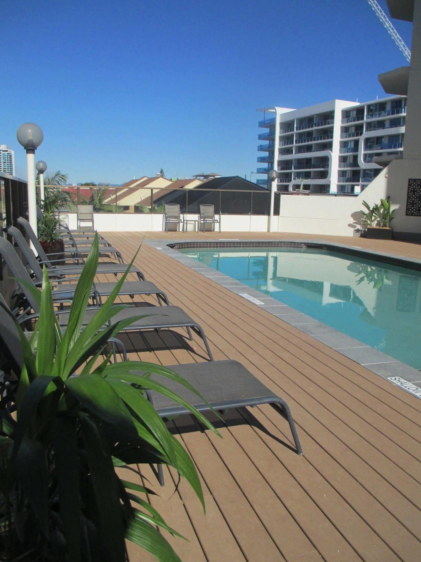 גולד קוסט Sandy Point Beach Resort מראה חיצוני תמונה